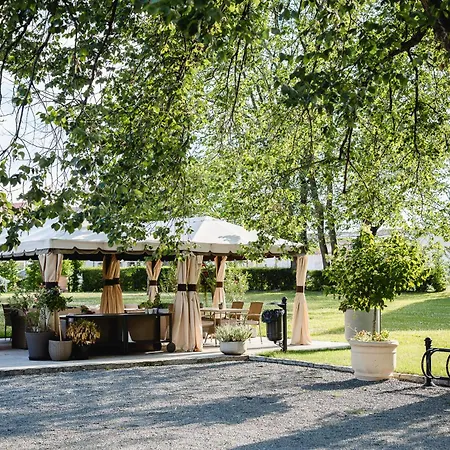 Szálloda Palac Mojecice