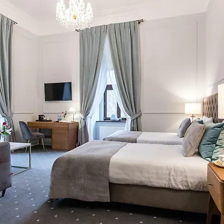 Palac Hotel *